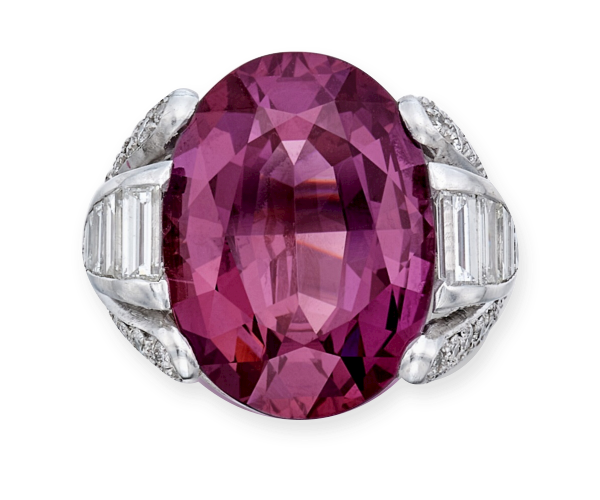 Александрит Sotheby’s 16,53 ct: подлинная аукционная фотография