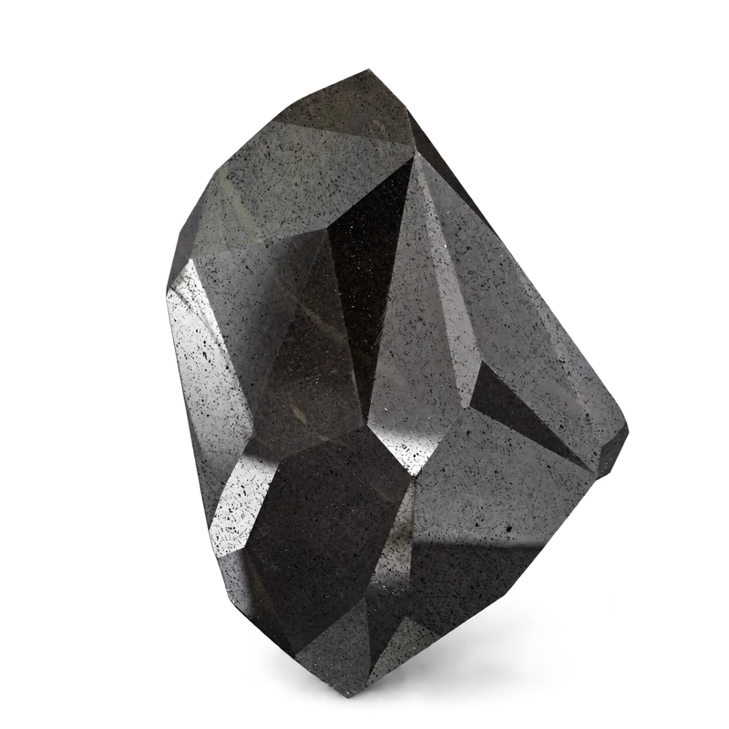 На прозрачном фоне: The Enigma, 555,55 ct · Fancy Black · карбонадо